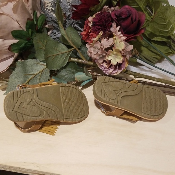 Sandals - Picture 5 of 6